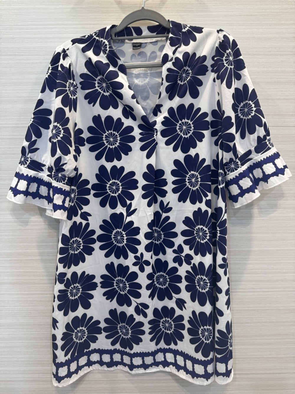 Navy and White Floral Print Dress 3/4 Sleeves size Large